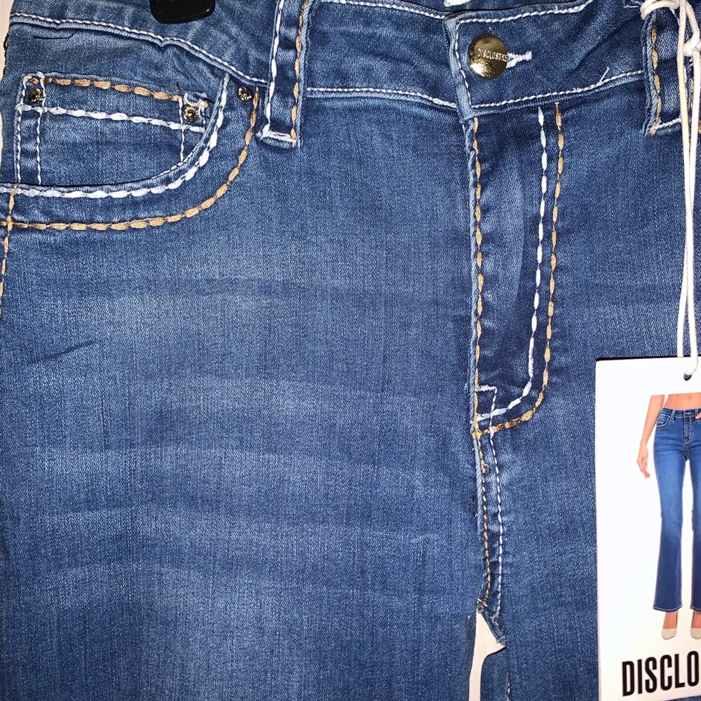 NWT Stylish Women's Wide Leg Jeans in Blue with Tan Stitching